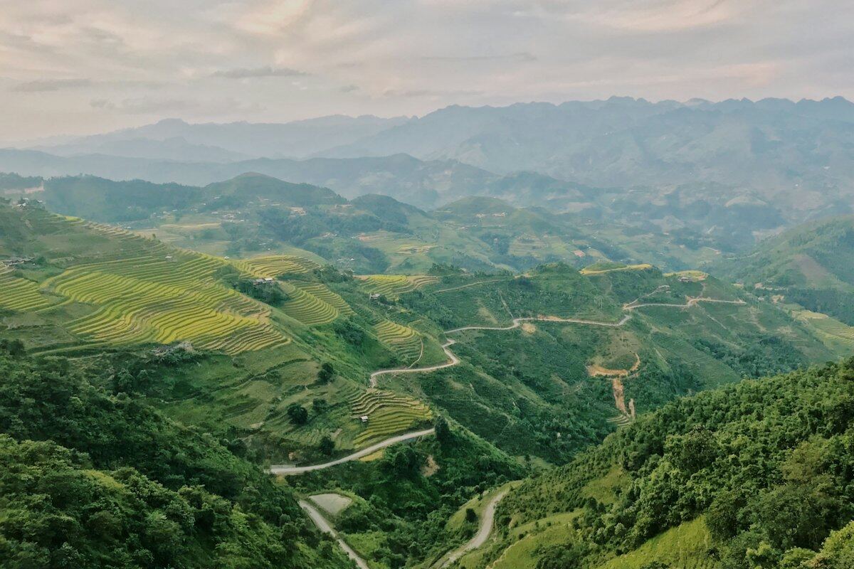 Thung lũng và đường đèo vùng cao